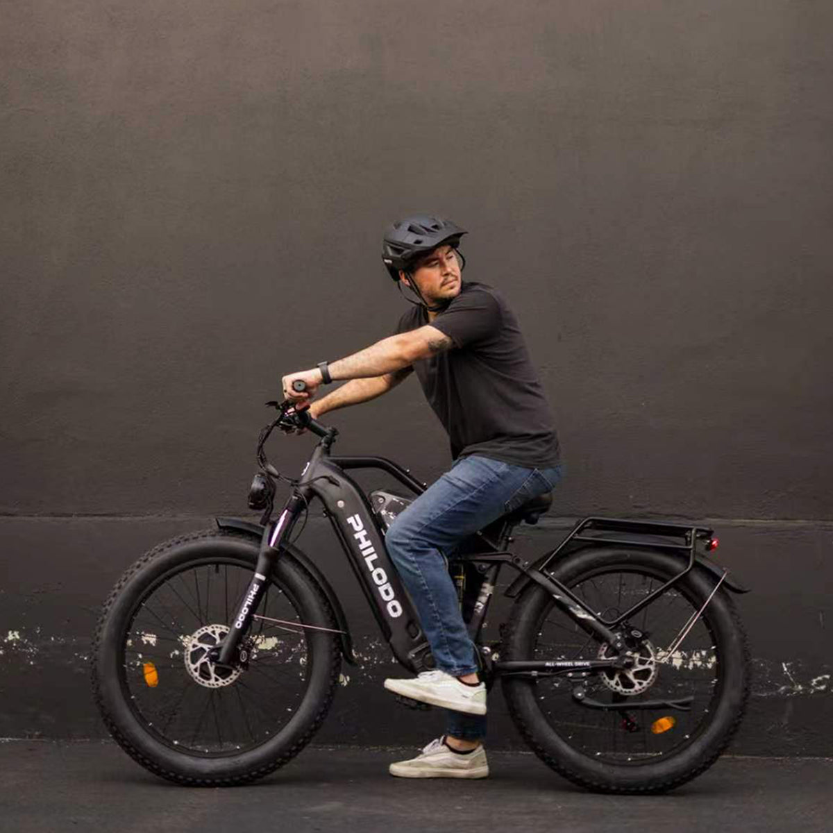 PHILODO Jumbo divu motoru, divu akumulatoru, pilnas piekares elektriskais velosipēds